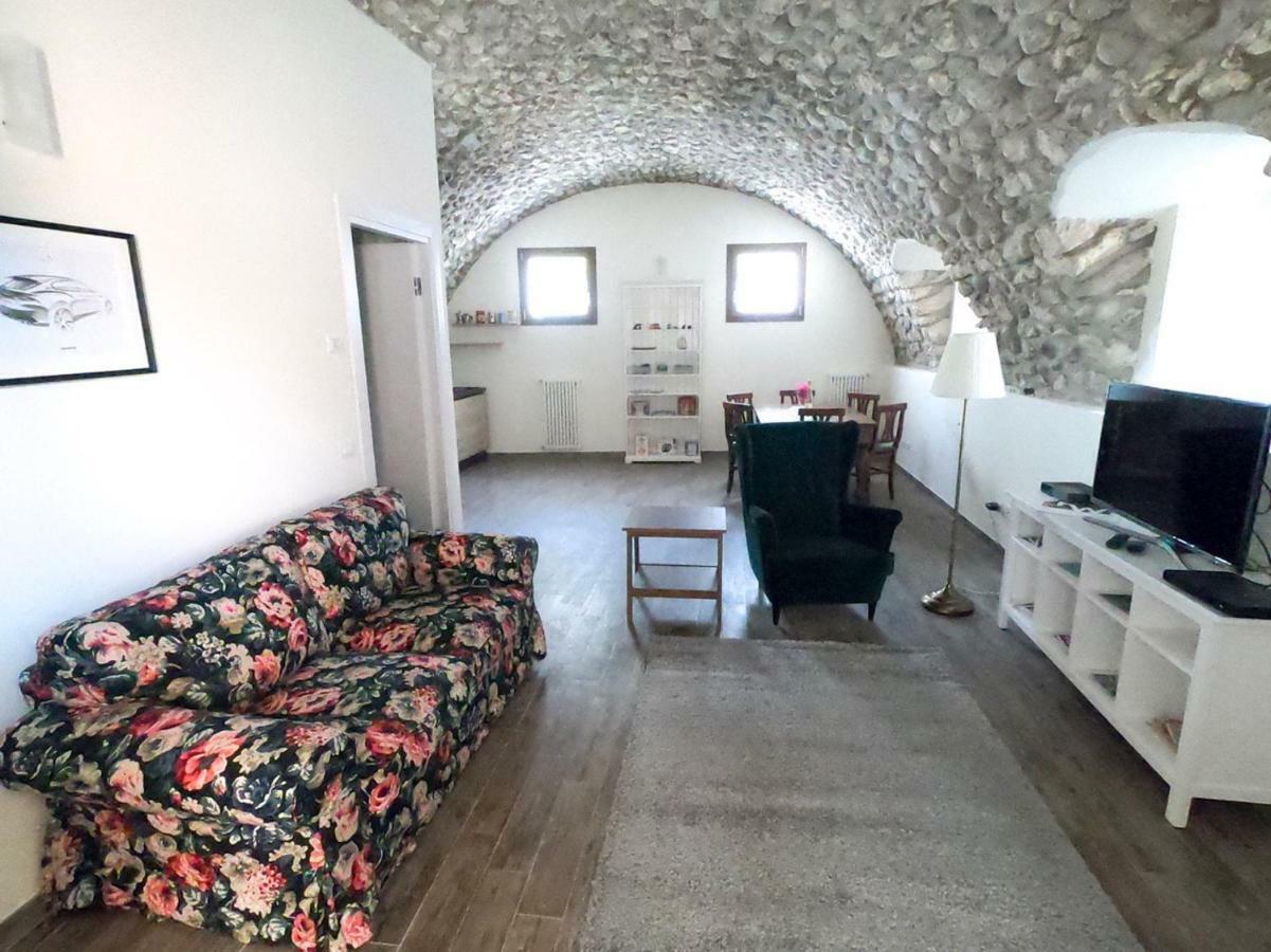 Rustico Di Charme - Le Colline Di Bardolino Villa Luaran gambar